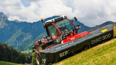 A Sauerburger bemutatta az új GRIP4-75 speciális felépítésű traktort