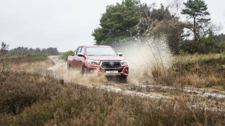 Újabb limitált szériás Toyota Hilux érkezik