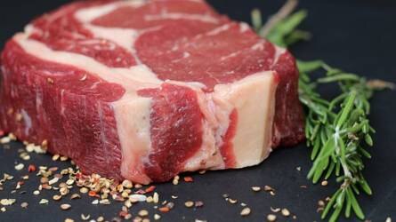 A hús iránti igény globális növekedéséből a kereskedőcégek is profitálnak