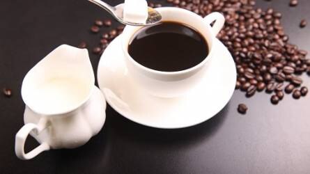 A jövő élénkítő itala már nem kávébabból készül - jön a "molekuláris kávé"!