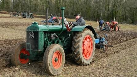 Júniusban már emelkedett a traktorpiac
