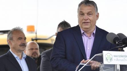 Orbán Viktor: a magyar gazdáknak vasárnap nemet kell mondaniuk a bevándorlásra
