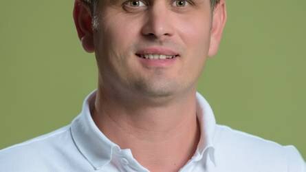 Dr. Kismányoky András
