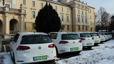 Új elektromos autók a Szent István Egyetem járműparkjában