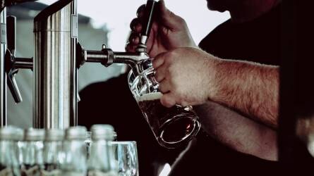Afrikában és Közép-Kelet Európában erős az alkoholfogyasztás