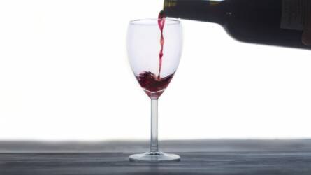 Egy év alatt 10 százalékkal drágult a vörösbor, 22 százalékkal az uborka