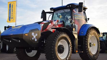 A New Holland bemutatta Alacsony Emissziós Traktor projektjét a basildoni gyárban