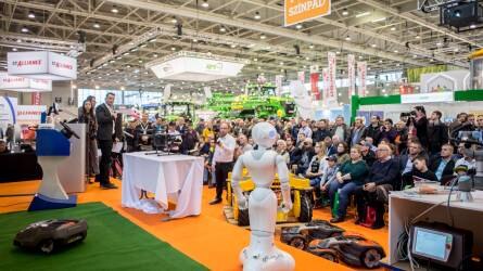 Megnyitotta kapuit az AGROmashExpo