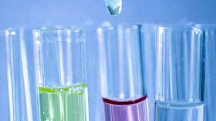 Kémiai kísérletek otthon – Webalkalmazás iskolásoknak