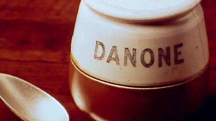 A Danone 1 milliárd eurós leírással megválik az orosz tejipari üzletágtól