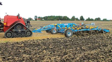 Farmet Fantom PRO sekélykultivátor - minimális talajbolygatás, széleskörű alkalmazhatóság