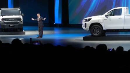 Kiszivárgott: beszállhat az elektromos pickupok versenyébe a Toyota