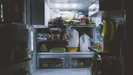 A hűtőszekrény használata csökkenti a leveles zöldségek E. coli-fertőzöttségét