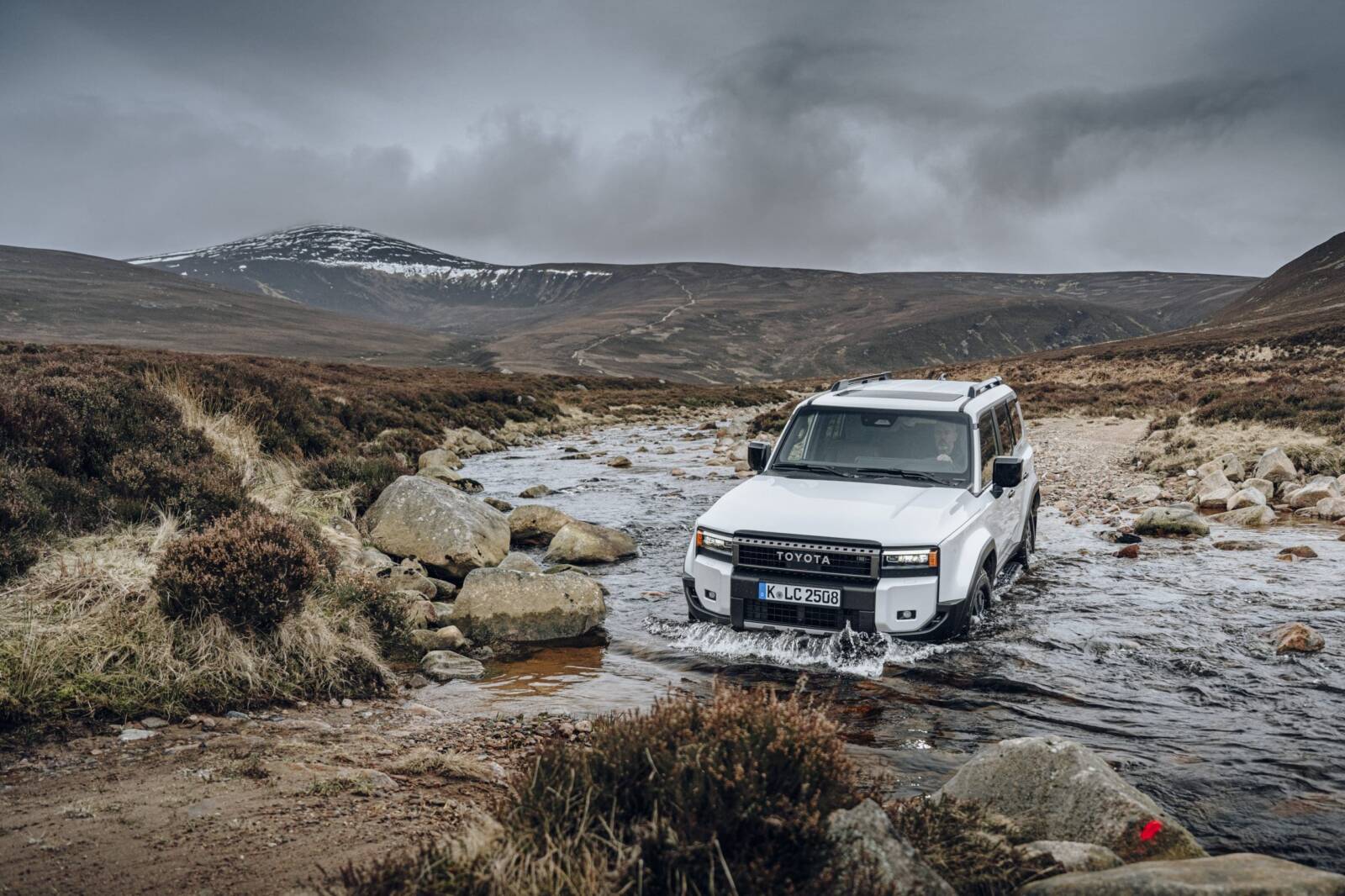 Szinte bármilyen terepviszonnyal megbirkózik a Land Cruiser