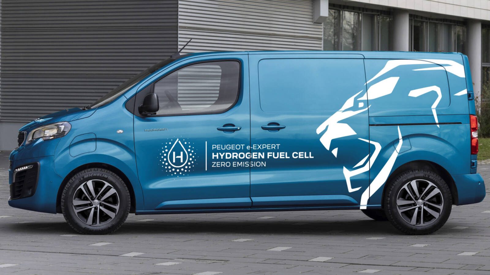 A Peugeot e-Expert Hydrogen kishaszonjárműve világújdonságnak volt tekinthető 2021-es bevezetésekor