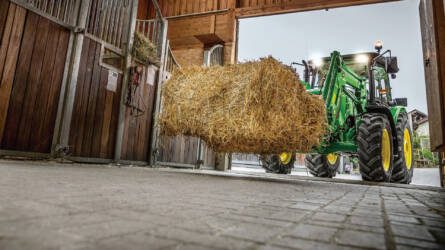 A John Deere csökkentette 2024-es profit-előrejelzését