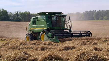 600 amerikai munkavállalóját bocsátja el a John Deere