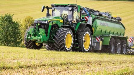 John Deere 8R/RT/RX új nyomatékváltó-opcióval: az egyedi EVT/eAutoPowr