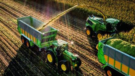 F8 és F9: silózás felsőfokon a John Deere-től