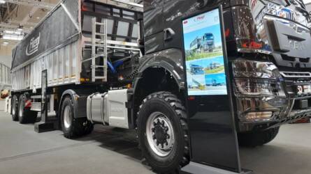 Magyar gyártó csillogott Németországban – Abda a Fliegl sikerének motorja