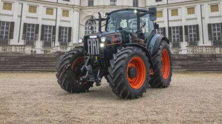Feltámasztották a népszerű traktormárkát, a gazdákat máris lenyűgözte a rendkívüli gép