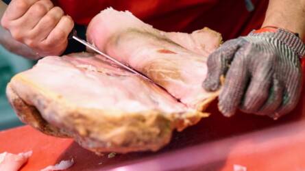 Fél év börtön feketevágásért – az ötvenes évek Magyarországa sejlett fel