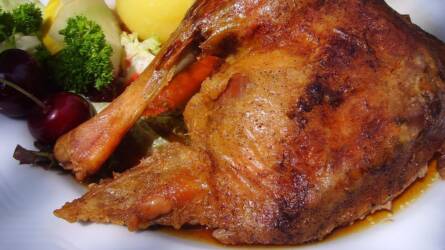 Itt a madárinfluenza, megindult a rettegés a libahús fogyasztásától