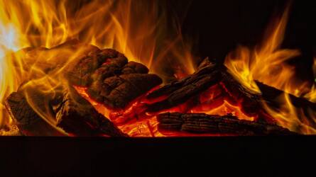 A cserépkályha veszélyes lehet: egy ajtónyitás is robbanást okozhat