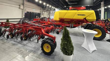 Ezzel a géppel mindenhol mindenhogy lehet vetni? + VIDEÓ