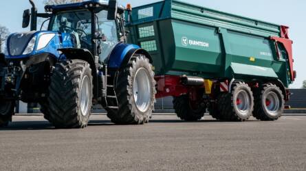 Megtorpant a magyar pótkocsipiac, de tavalyhoz képest így is jól húz – a Farmtech mulde pótkocsijai is az élvonalban